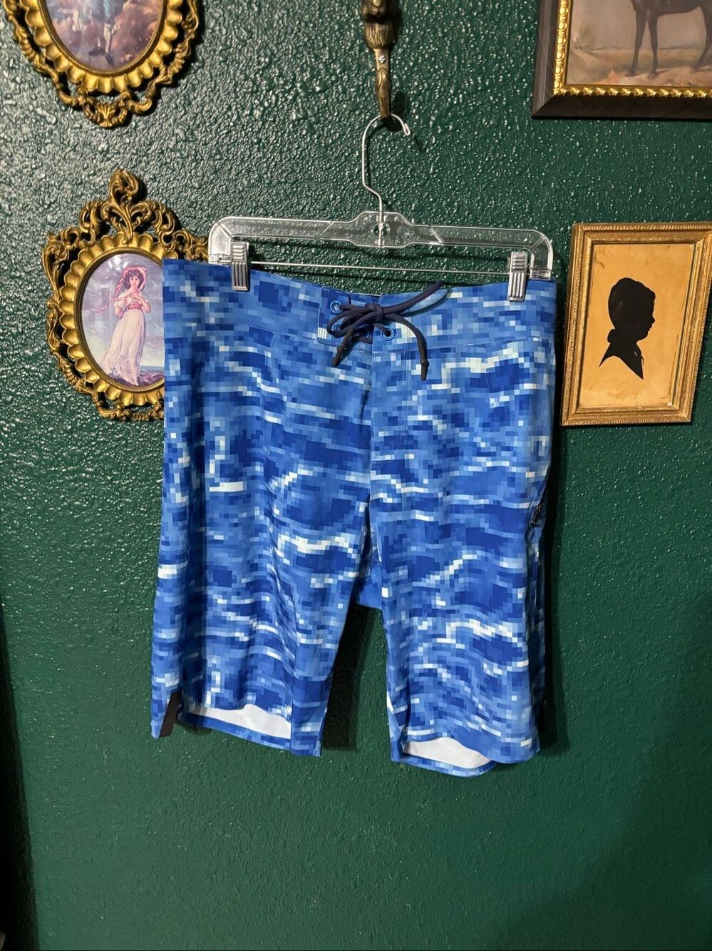 Lululemon Blue Digital Print Board Shorts Sz 36